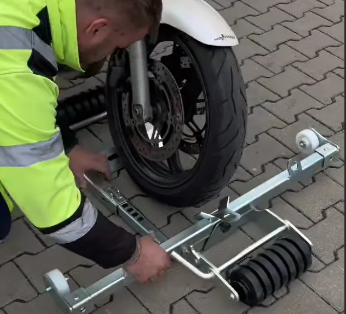 Тележка для перемещения колес Easy Bike Movement Simple Operation JJ-120710 Wheel Mover
Тележка для перемещения колес Easy Bike Movement Simple Operation JJ-120710 Wheel Mover