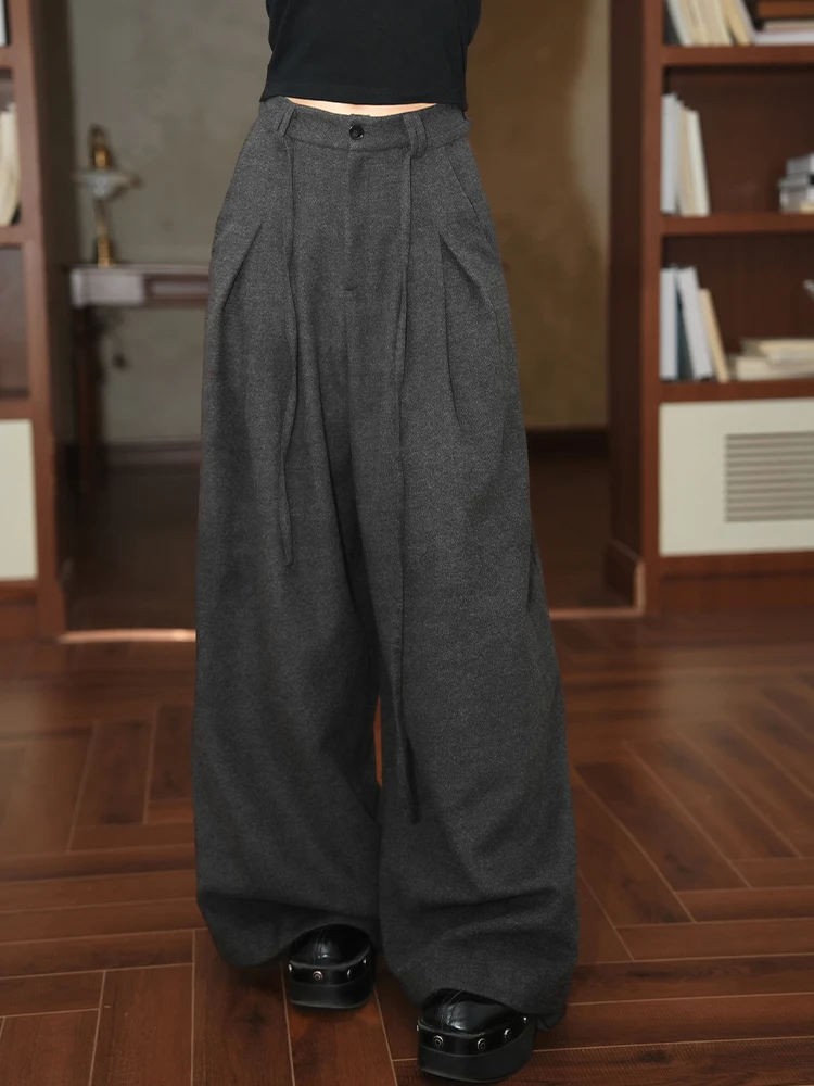 Retro Lazy Sle Women's Wide Leg Pants Woolen Suit Pants High Waist Drape Loose Straight Cut Trousers for Autumn Winter
Retro Lazy Sle Women's Wide Leg Pants Woolen Suit Pants High Waist Drape Loose Straight Cut Trousers for Autumn Winter