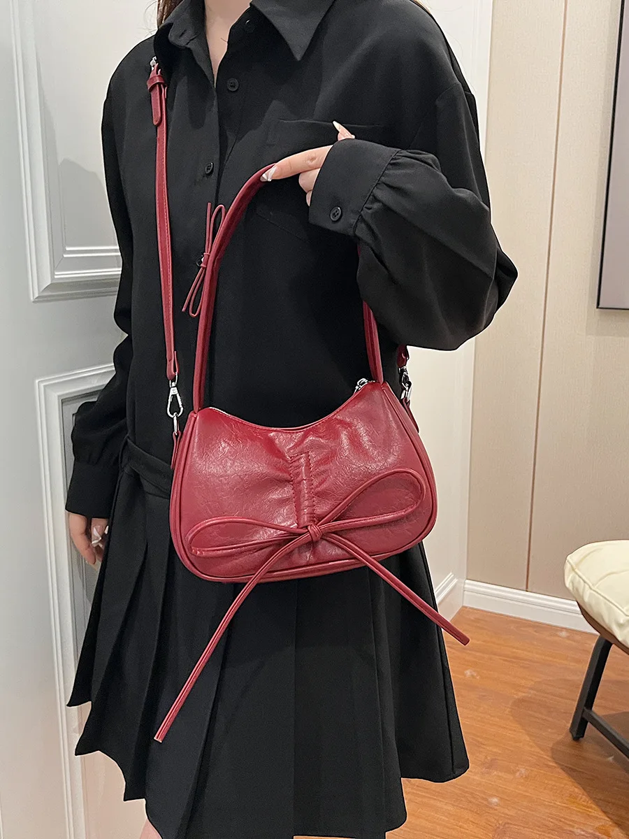 Bow Drawstring Design Underarm Shoulder Bag For Women New Fashion Zipper Style Crossbody Bag Summer Autumn Solid Soft PU Handbag
Bow Drawstring Design Underarm Shoulder Bag For Women New Fashion Zipper Style Crossbody Bag Summer Autumn Solid Soft PU Handbag