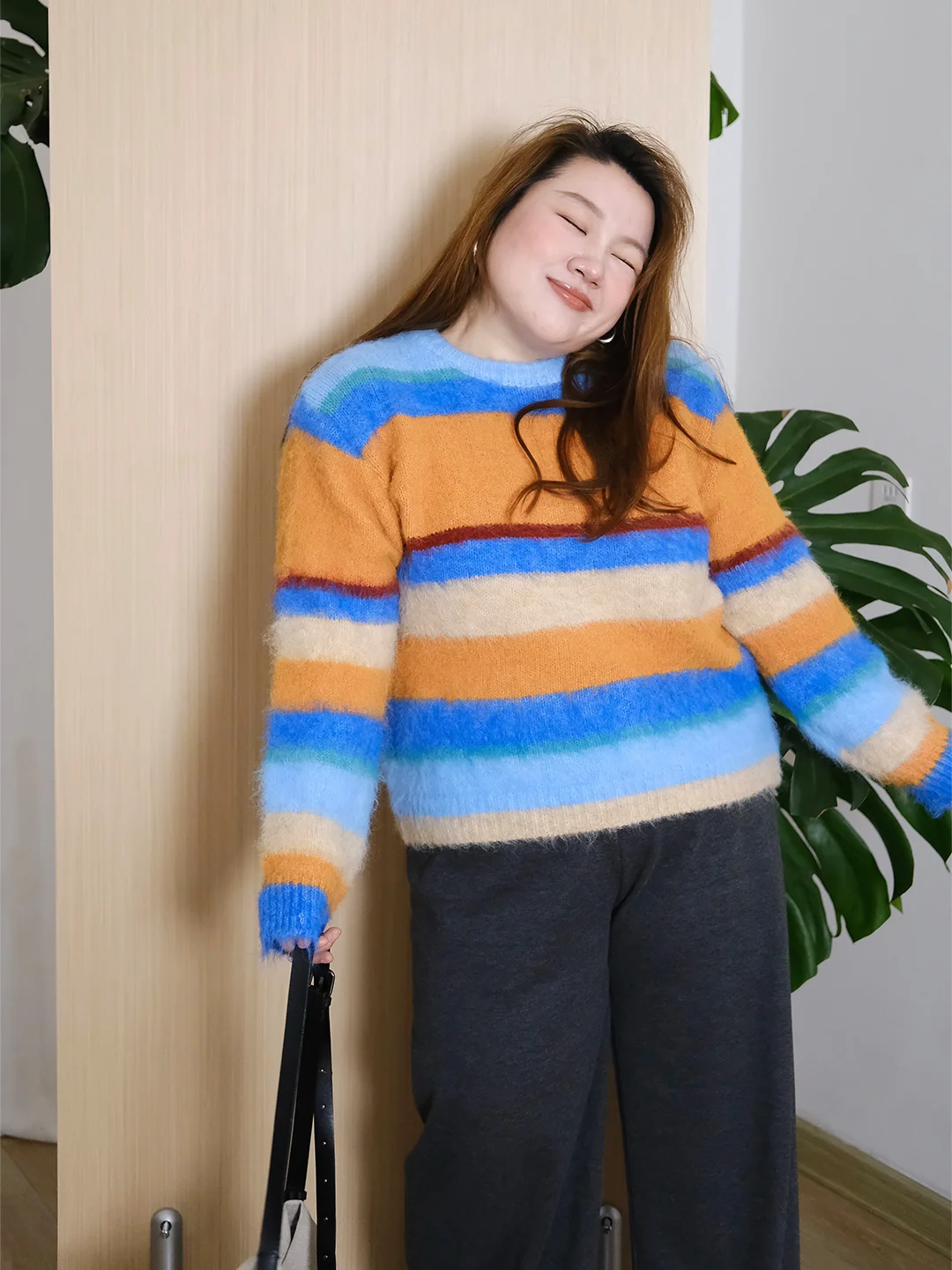 Zooobaby020 Корейский простой вязаный свитер в полоску с круглым вырезом и длинными рукавами для женщин больших размеров, осенняя коллекция 2025
Zooobaby020 Корейский простой вязаный свитер в полоску с круглым вырезом и длинными рукавами для женщин больших размеров, осенняя коллекция 2025