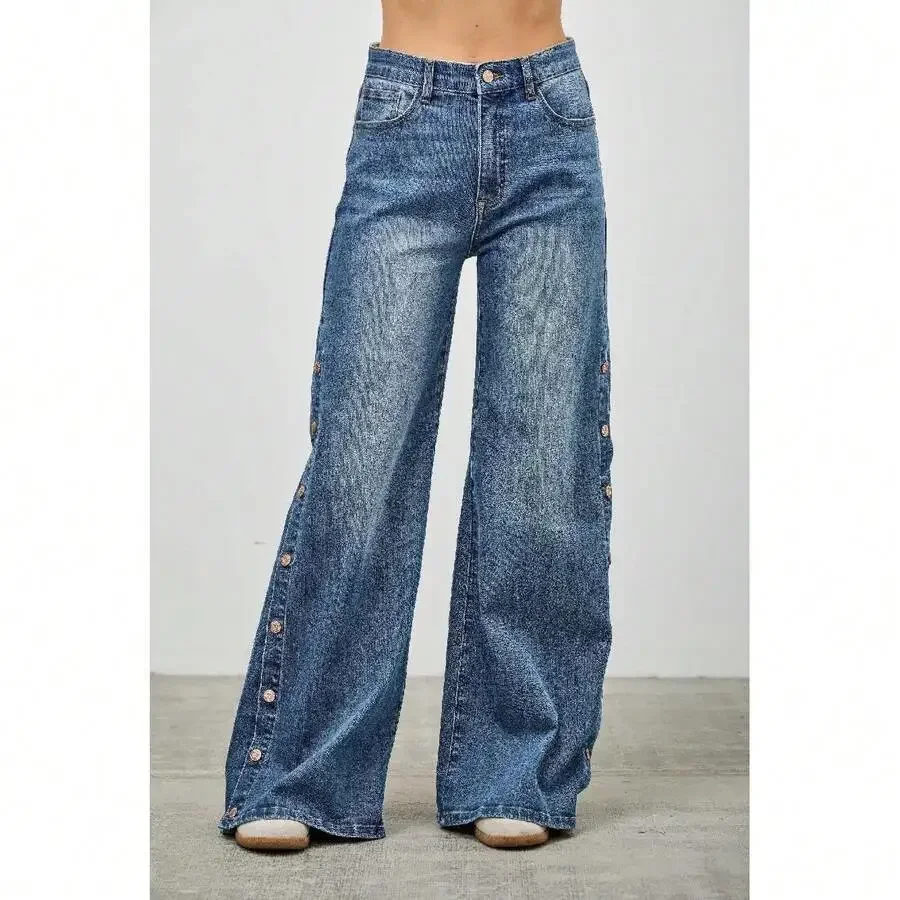High Rise Wide Leg Jeans With Snap Buttons
High Rise Wide Leg Jeans With Snap Buttons