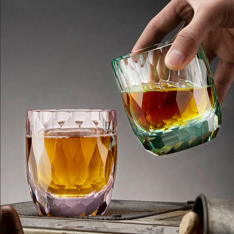 Luxury Crystal Wine Glass Handcut Diamond Rock Cups Exquisite Household Bar Crystal Whiskey Glasses European High-End Wine Glass
Luxury Crystal Wine Glass Handcut Diamond Rock Cups Exquisite Household Bar Crystal Whiskey Glasses European High-End Wine Glass