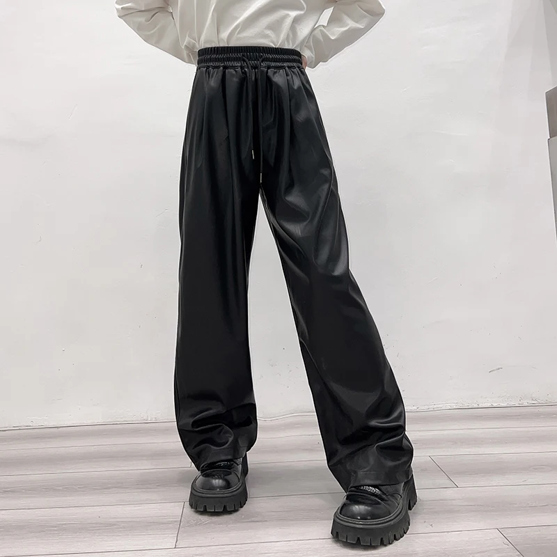 2023 Korean Fashion Clothing Leather Bell-bottom Trousers Large Size Loose Pu Leather Wide Leg Pants For Mens Stylish Streetwear
2023 Korean Fashion Clothing Leather Bell-bottom Trousers Large Size Loose Pu Leather Wide Leg Pants For Mens Stylish Streetwear