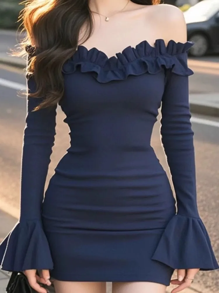 Elegant One Neck Dress For Women In Spring And Autumn, With A New Off Shoulder Design And A Stylish Hip Hugging Skirt
Elegant One Neck Dress For Women In Spring And Autumn, With A New Off Shoulder Design And A Stylish Hip Hugging Skirt