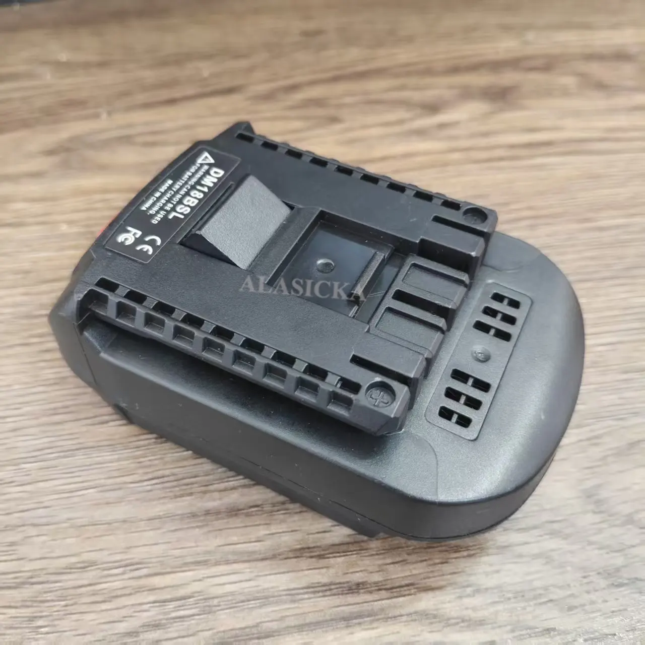 For Milwakee 18V and For Dewalt 20V Li-ion Battery Compatible with For Bosch 18V Tool Battery DM18BSL Battery Converter Adapter
For Milwakee 18V and For Dewalt 20V Li-ion Battery Compatible with For Bosch 18V Tool Battery DM18BSL Battery Converter Adapter