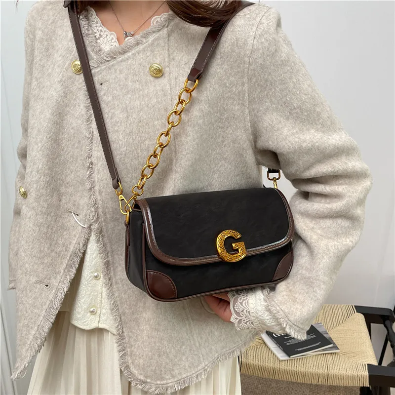 Elegant and comfortable zipper crossbody bag, casual travel shoulder bag, fashionable handbag with luxurious letter logo
Elegant and comfortable zipper crossbody bag, casual travel shoulder bag, fashionable handbag with luxurious letter logo