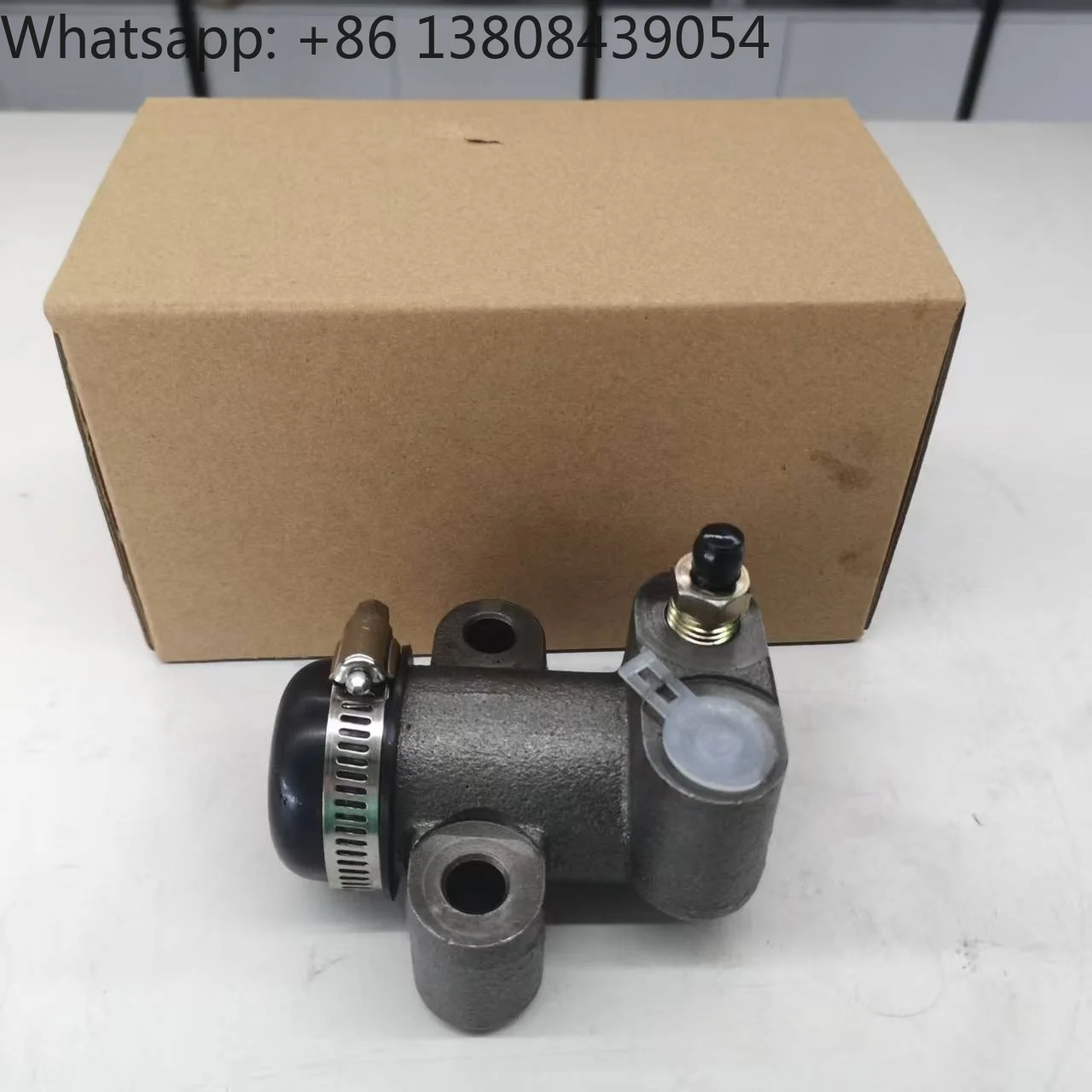 For DAF F1800 Clutch Slave Cylinder 166495 040322200 11009922 KN3103B1 533144
For DAF F1800 Clutch Slave Cylinder 166495 040322200 11009922 KN3103B1 533144