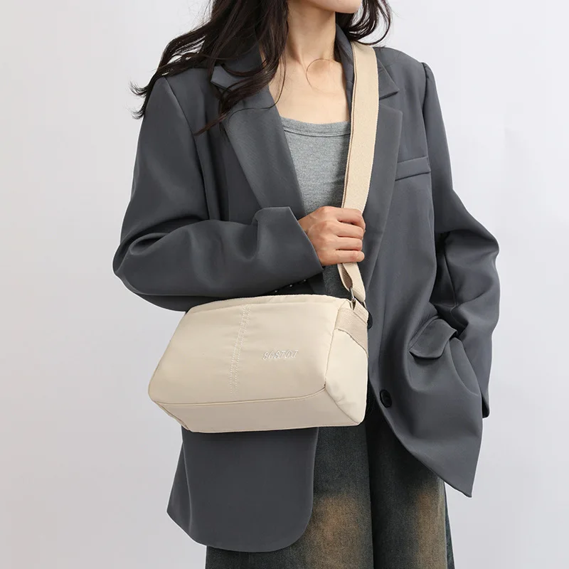 Нейлоновая маленькая сумка через плечо для женщин, модная женская сумка на плечо 2025 года, однотонная студенческая парусиновая сумка Bolsas, корейская простая 
Нейлоновая маленькая сумка через плечо для женщин, модная женская сумка на плечо 2025 года, однотонная студенческая парусиновая сумка Bolsas, корейская простая