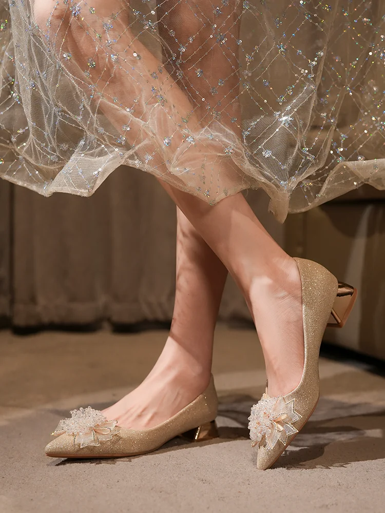 French-style Rhinestone Floral Wedding Shoes for Women,2026 New Fine Glitter Cup Heel High Heels,Xiuhé Crystal Shoes, Large Size
French-style Rhinestone Floral Wedding Shoes for Women,2026 New Fine Glitter Cup Heel High Heels,Xiuhé Crystal Shoes, Large Size