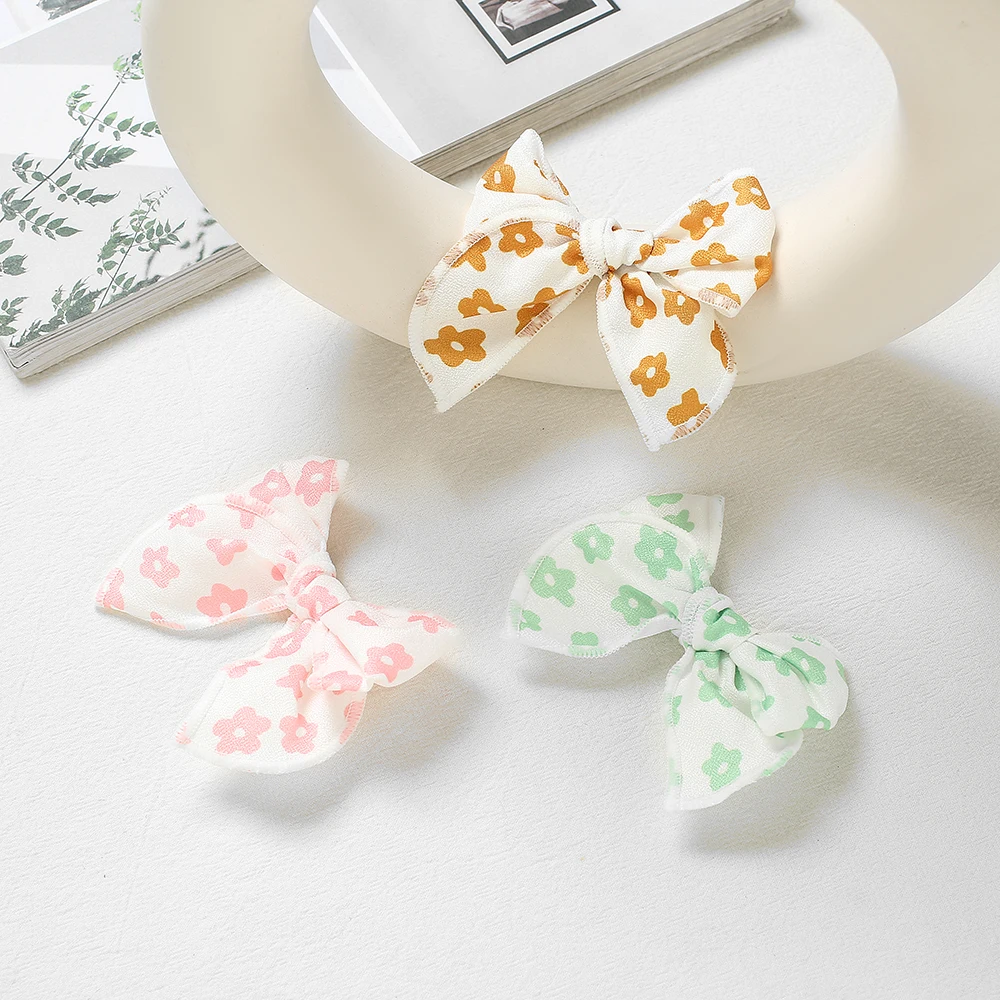 6 Colors New Print Fabric Bowknot Hair Clips For Baby Girls Cute Handmade Bow Hairpin Barrettes Headwear Kids Hair Accessories
6 Colors New Print Fabric Bowknot Hair Clips For Baby Girls Cute Handmade Bow Hairpin Barrettes Headwear Kids Hair Accessories