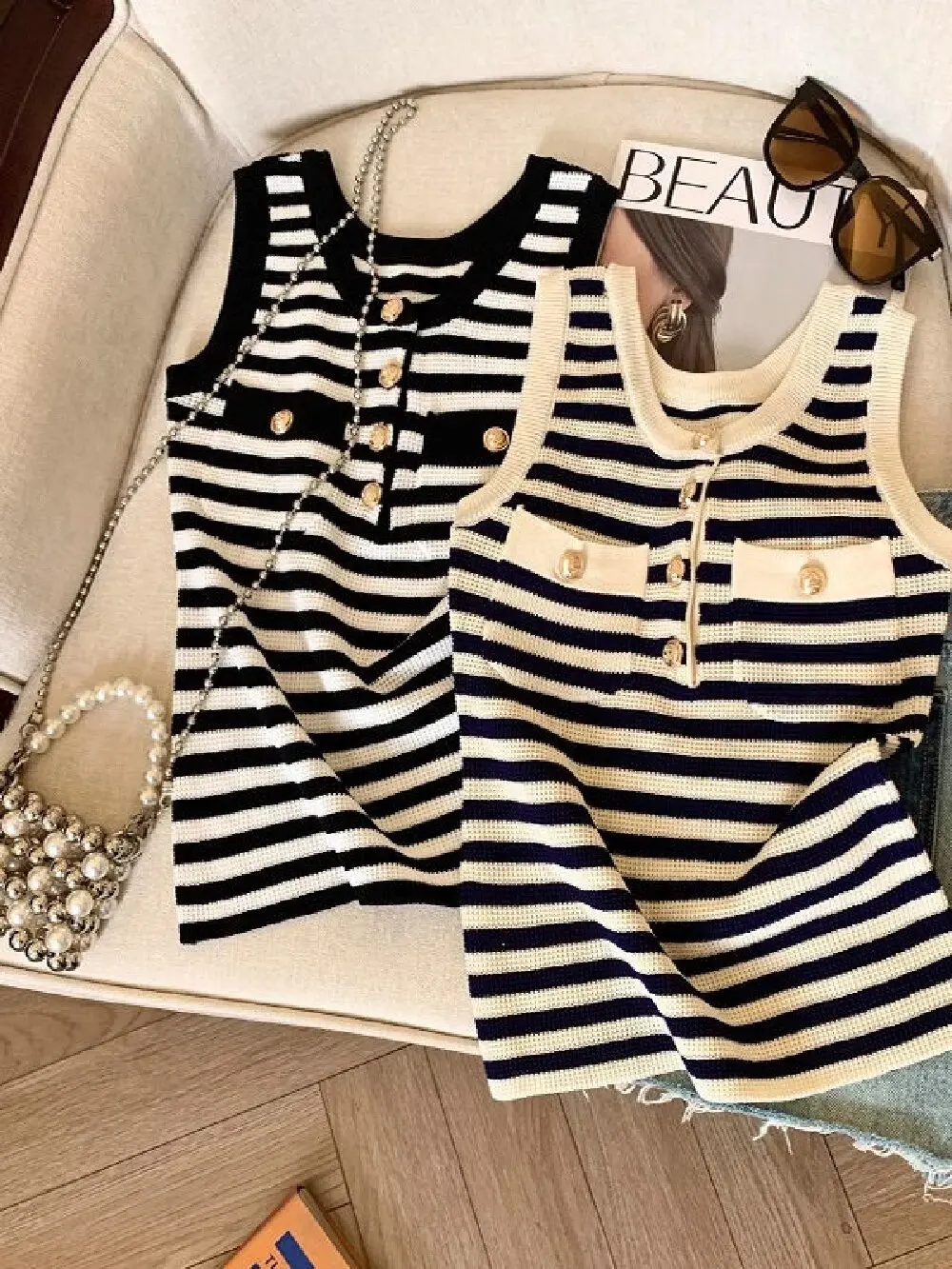 Women Summer Sweet Knit Vest Classic Striped Color Block Sleeveless Top Square Neck Slim Vest Gold Buttons Trendy Casual Wear
Women Summer Sweet Knit Vest Classic Striped Color Block Sleeveless Top Square Neck Slim Vest Gold Buttons Trendy Casual Wear