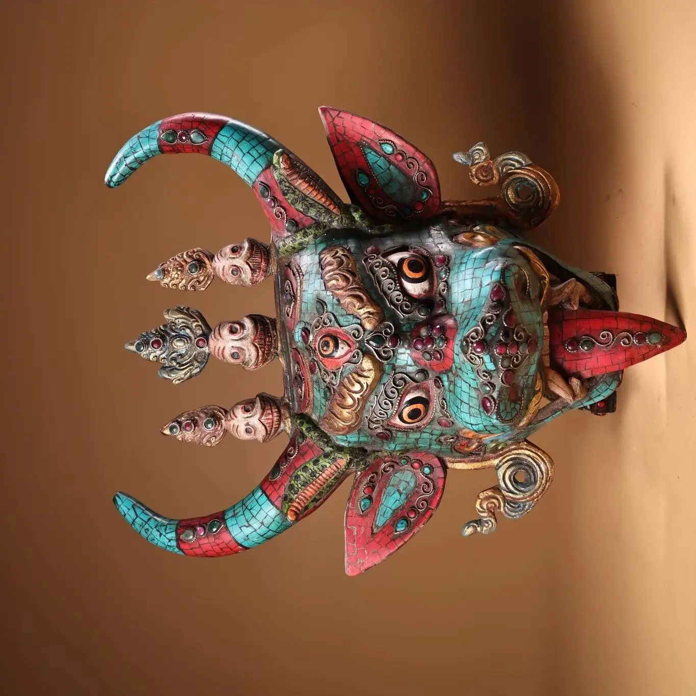 16"Tibetan Temple Collection Old Bronze Outline in gold Mosaic Gem Turquoise Yamantaka Buddha Head Mask Skull Bull Worship Hall 
16"Tibetan Temple Collection Old Bronze Outline in gold Mosaic Gem Turquoise Yamantaka Buddha Head Mask Skull Bull Worship Hall