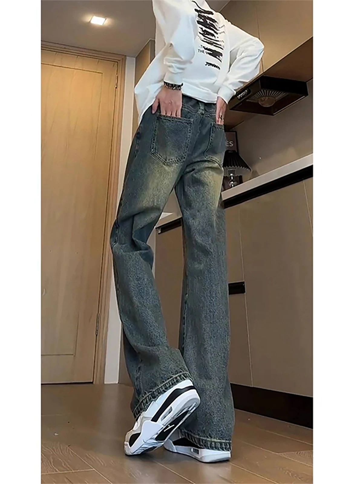 Black Slim Fit Jeans Men's Straight Leg High Street Style Distressed Jeans Spring Fashion Slimming Jeans
Black Slim Fit Jeans Men's Straight Leg High Street Style Distressed Jeans Spring Fashion Slimming Jeans