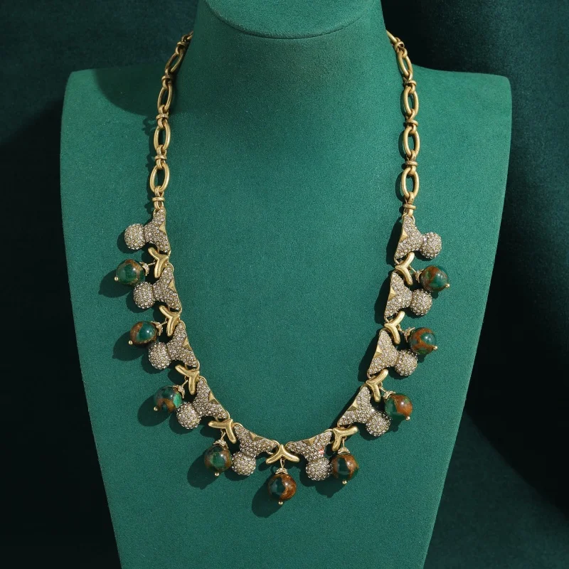 Woman Vintage Texture Natural Stone Colorful Short Necklaces Rhinestone Beads Bridesmaid Jewelry Retro Brand Quality Accessories
Woman Vintage Texture Natural Stone Colorful Short Necklaces Rhinestone Beads Bridesmaid Jewelry Retro Brand Quality Accessories