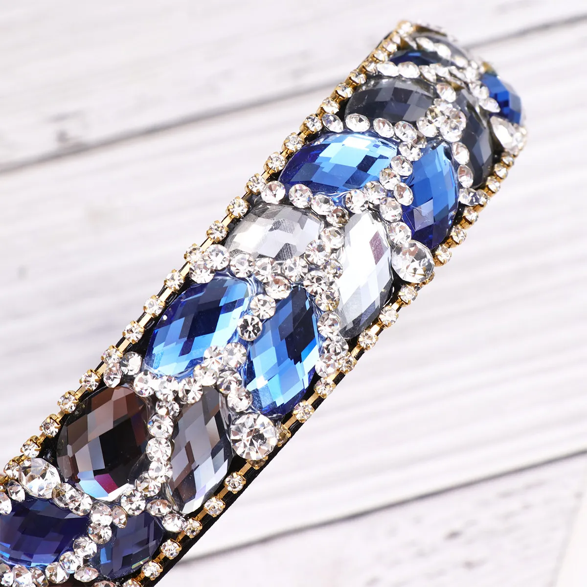 Crystal Hair Hoop Rhinestone Headband Lightweight Comfortable Simple Style Women Headwear for Gifting Photo Shoots Party Decor
Crystal Hair Hoop Rhinestone Headband Lightweight Comfortable Simple Style Women Headwear for Gifting Photo Shoots Party Decor