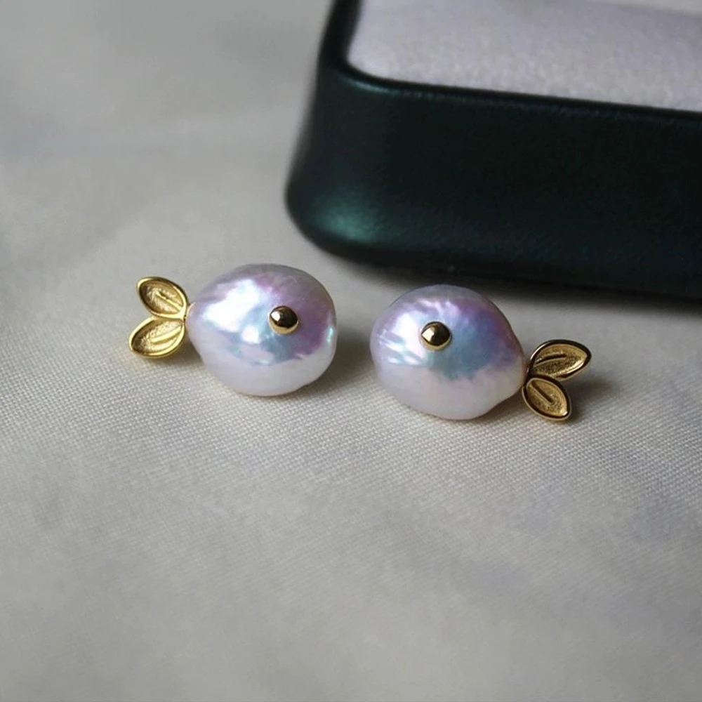 Sweet Lovely Little Fish Stud Earrings Geometric Chunky Pearl Earring for Women Girls Personality Waterproof Jewelry Wholesale
Sweet Lovely Little Fish Stud Earrings Geometric Chunky Pearl Earring for Women Girls Personality Waterproof Jewelry Wholesale