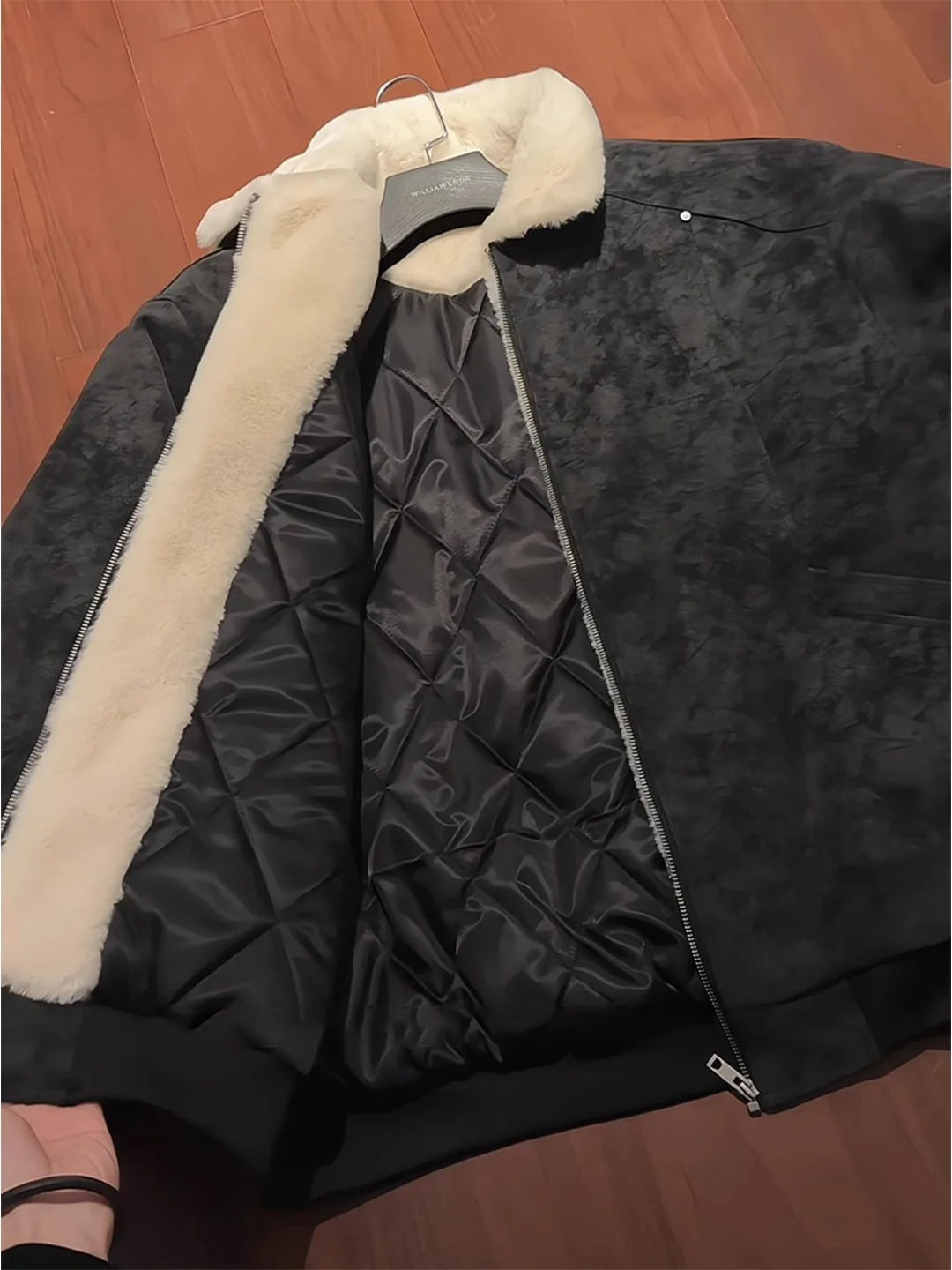 Мужская зимняя теплая куртка Bla Cotton Jaet с воротником из искусственного меха, вышивкой, утолщенная, с длинными рукавами, приталенного кроя, Cleanfit Sle
Мужская зимняя теплая куртка Bla Cotton Jaet с воротником из искусственного меха, вышивкой, утолщенная, с длинными рукавами, приталенного кроя, Cleanfit Sle