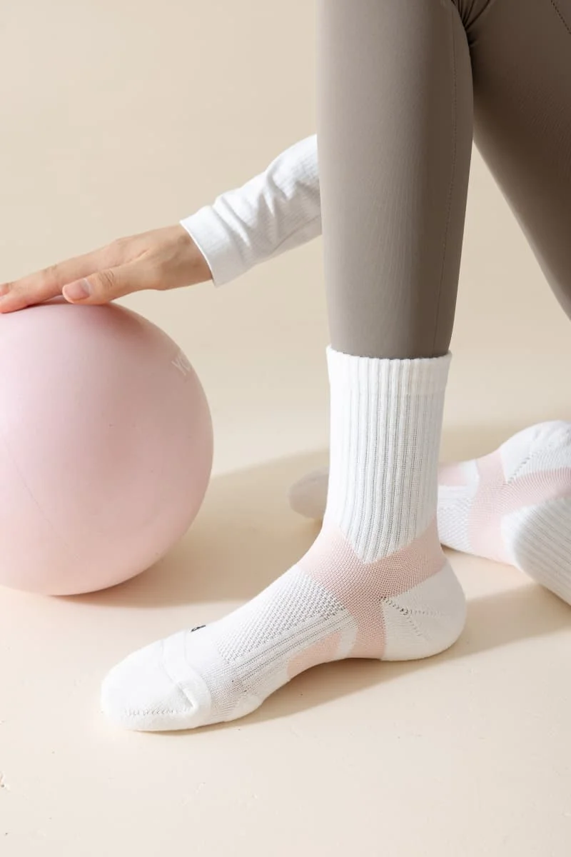 2026 New Sports Socks Women | Color Block Breathable Mesh Crew Socks | Non Slip Athletic Socks for Fitness
2026 New Sports Socks Women | Color Block Breathable Mesh Crew Socks | Non Slip Athletic Socks for Fitness