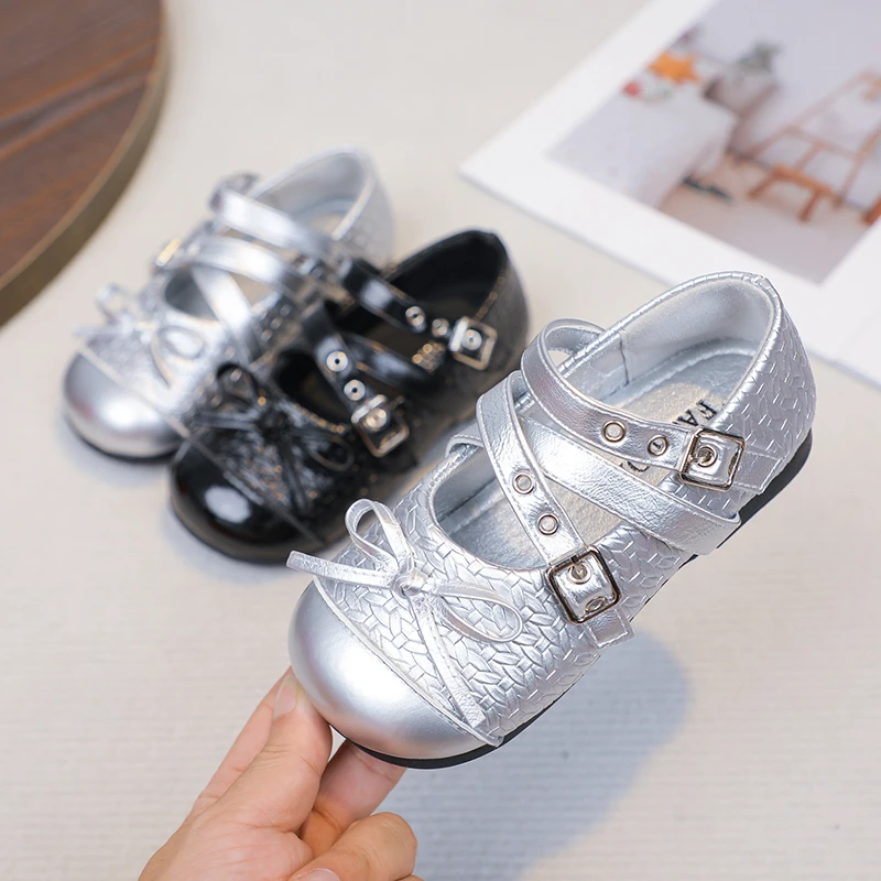 Girls Leather Shoes Soild Color Versatile Kids Flat Shoes Soft Bottom Non-slip 2025 Autumn New Children Princess Shoes Sweet
Girls Leather Shoes Soild Color Versatile Kids Flat Shoes Soft Bottom Non-slip 2025 Autumn New Children Princess Shoes Sweet