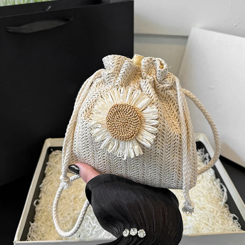 Rattan Woven Women Straw Bag Handbag Knit Flower Summer Beach Shoulder Messenger Bags Fashion Creative Bucket Purse
Rattan Woven Women Straw Bag Handbag Knit Flower Summer Beach Shoulder Messenger Bags Fashion Creative Bucket Purse