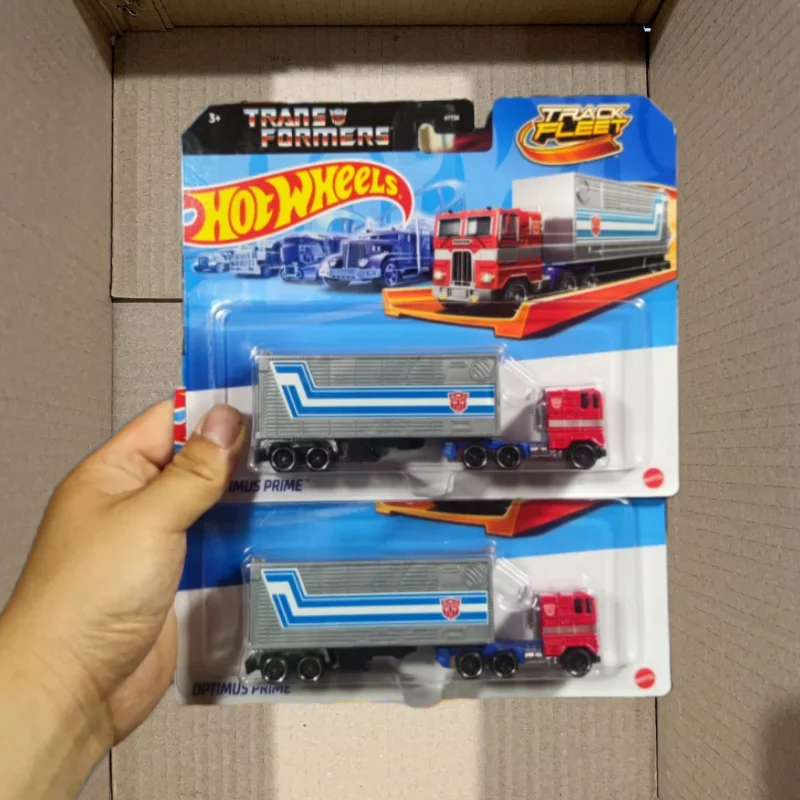 Hot Wheels Transformers Optimus Prime Truck 1:64 Scale Die-Cast Metal Vehicle - New Unopened Toy for Collectors
Hot Wheels Transformers Optimus Prime Truck 1:64 Scale Die-Cast Metal Vehicle - New Unopened Toy for Collectors
