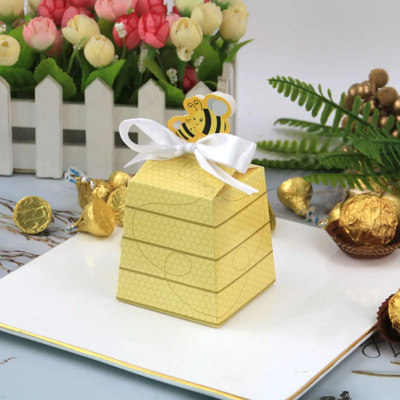 50Pcs Cute Baby birthday gift box of "Sweet as Can Bee" Beehive Baby Favor Box For Wedding and Party Decoration bee Candy box
50Pcs Cute Baby birthday gift box of "Sweet as Can Bee" Beehive Baby Favor Box For Wedding and Party Decoration bee Candy box