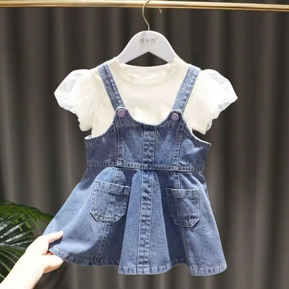 Summer Girls Baby Dress Set Children's Denim Strap Dress Short Sleeve T-shirt Set Fashion Dress T-shirt Set Kids Clothing Suit
Summer Girls Baby Dress Set Children's Denim Strap Dress Short Sleeve T-shirt Set Fashion Dress T-shirt Set Kids Clothing Suit