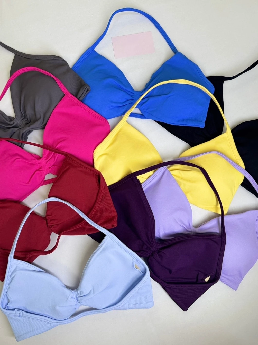 Sports Bra Strappy Backless Yoga Gym Bra Removable Cups Women Workout Clothing Gym Top Halter Sport Bras
Sports Bra Strappy Backless Yoga Gym Bra Removable Cups Women Workout Clothing Gym Top Halter Sport Bras