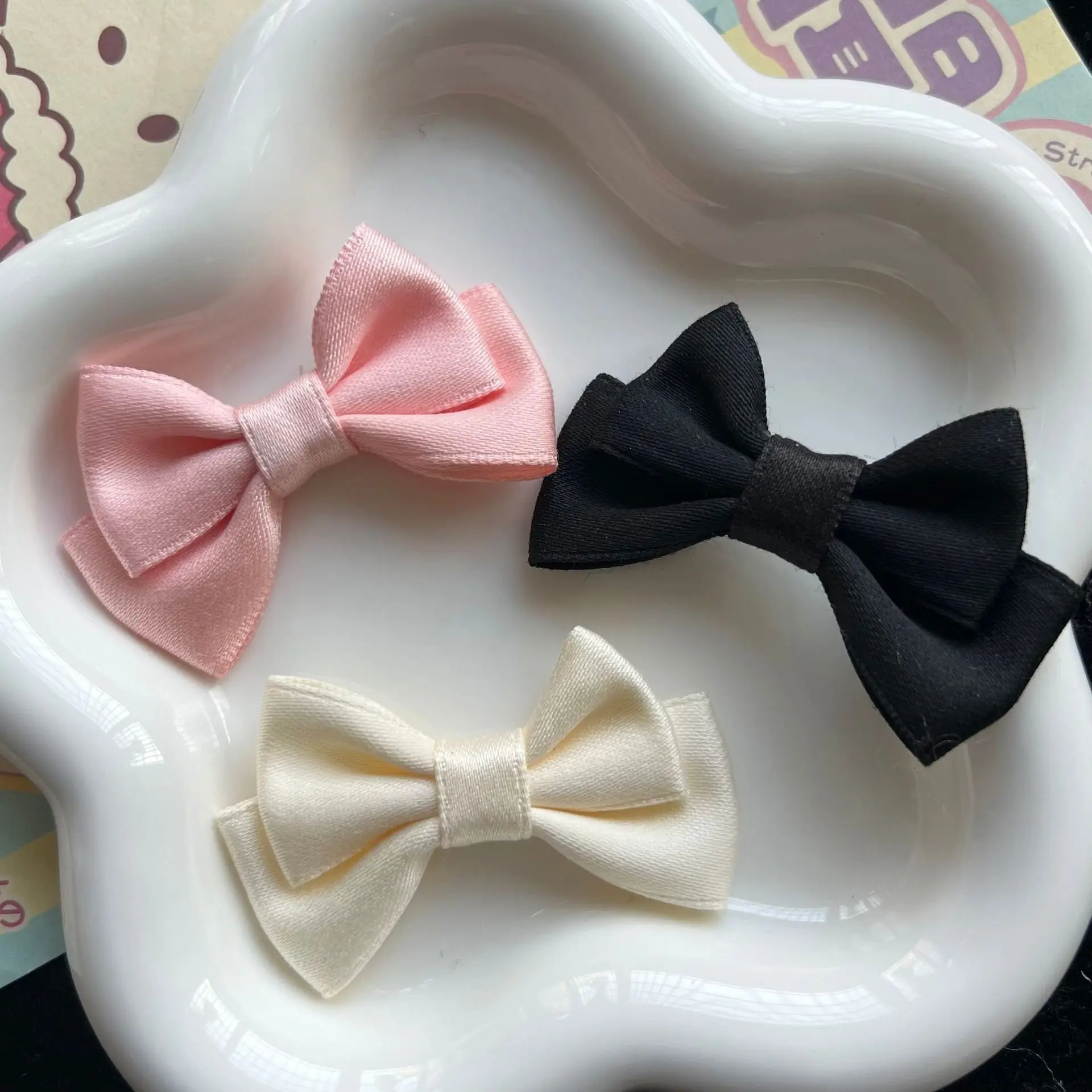 10 PCS/Lot, 6CM Handmade Satin Ribbon Bows For DIY Craft Clothing Decoration Accessories
10 PCS/Lot, 6CM Handmade Satin Ribbon Bows For DIY Craft Clothing Decoration Accessories
