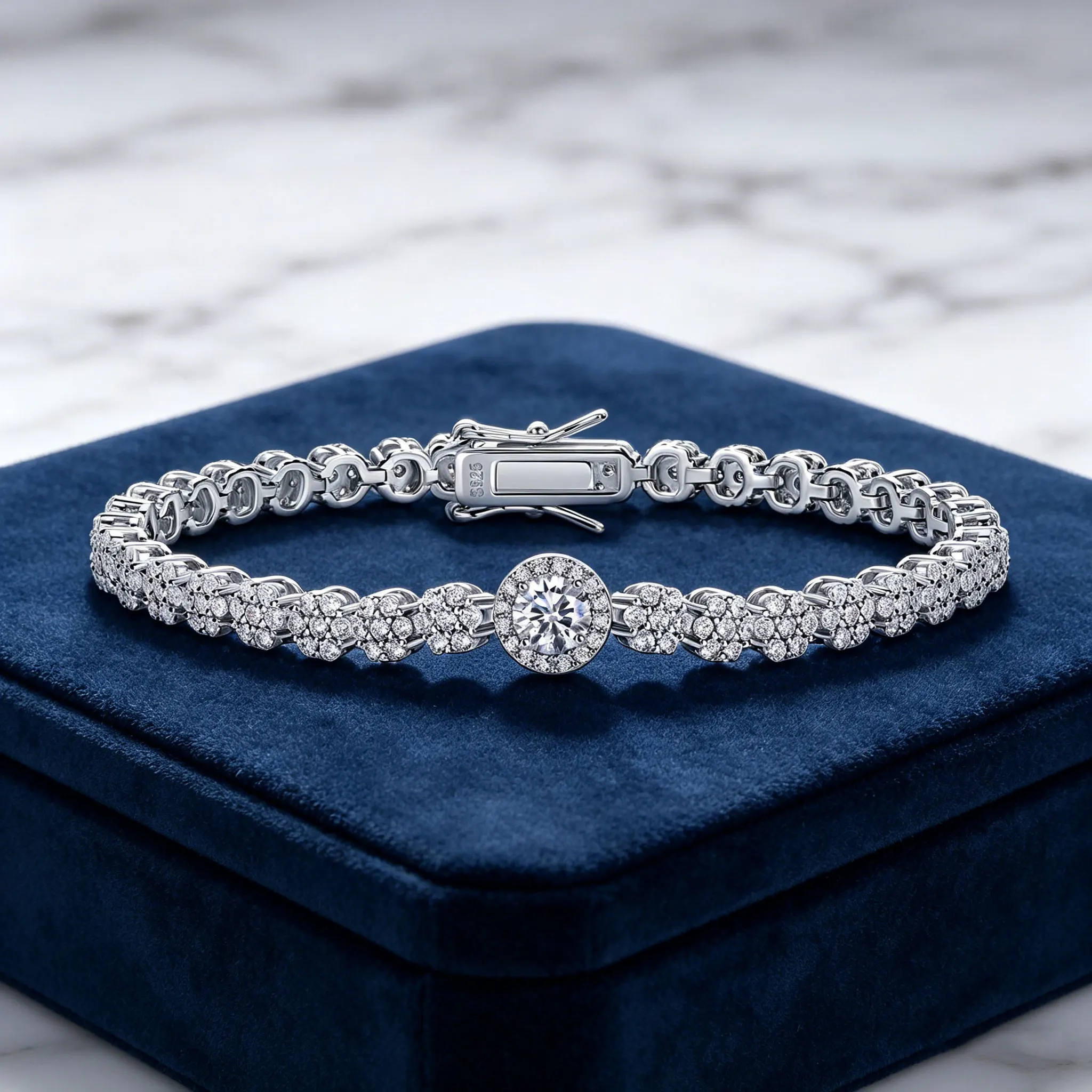10.39g 16.5cm 925 Sterling Silver Moissanite Tennis Bracelet, D Color VVS1 Moissanite Cluster Bracelet for Women, Luxury Jewelry
10.39g 16.5cm 925 Sterling Silver Moissanite Tennis Bracelet, D Color VVS1 Moissanite Cluster Bracelet for Women, Luxury Jewelry