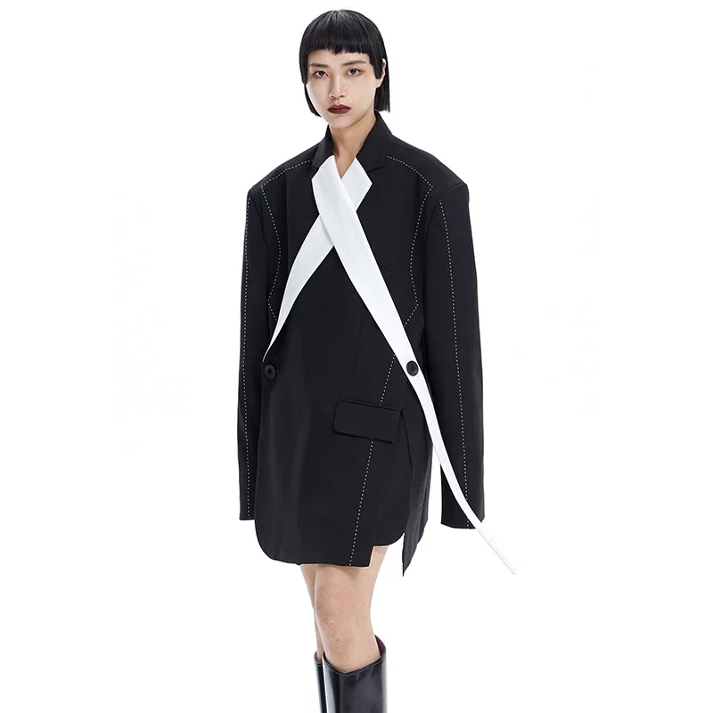 SuperAen Irregular Black-and-white Color Contrast Stitching Oversize Blazer Coat Female New Design High Street Blazers Women
SuperAen Irregular Black-and-white Color Contrast Stitching Oversize Blazer Coat Female New Design High Street Blazers Women