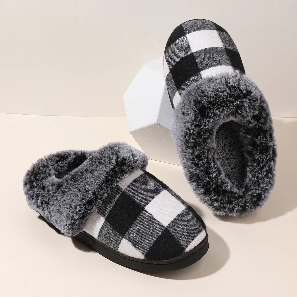 Autumn Winter Warm Home Slippers Women Men Furry Indoor Slippers Non-slip Couple Bedroom Shoes Unisex Fluffy Household Slides
Autumn Winter Warm Home Slippers Women Men Furry Indoor Slippers Non-slip Couple Bedroom Shoes Unisex Fluffy Household Slides