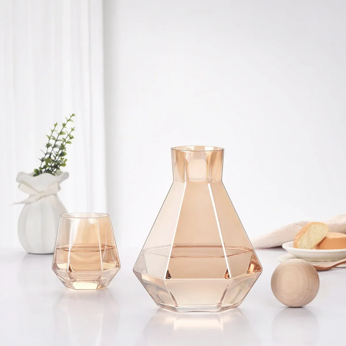 New Glass Water Kettle Cups Nordic Geometric Pot Water Pitcher Glass Cold Water Jug Set Cup Drinking Ware Simple Household Juice
New Glass Water Kettle Cups Nordic Geometric Pot Water Pitcher Glass Cold Water Jug Set Cup Drinking Ware Simple Household Juice