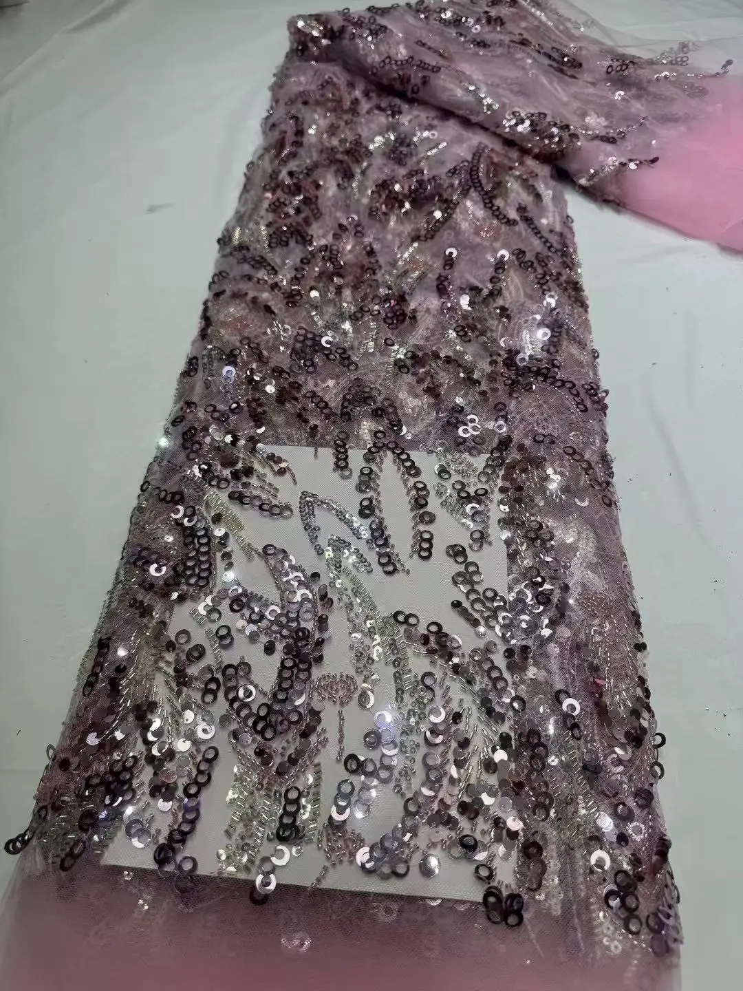 Latest African Sequins Lace Fabric 2025 High Quality Lace Material French Nigerian African Lace Fabrics For Women Party Sewing
Latest African Sequins Lace Fabric 2025 High Quality Lace Material French Nigerian African Lace Fabrics For Women Party Sewing