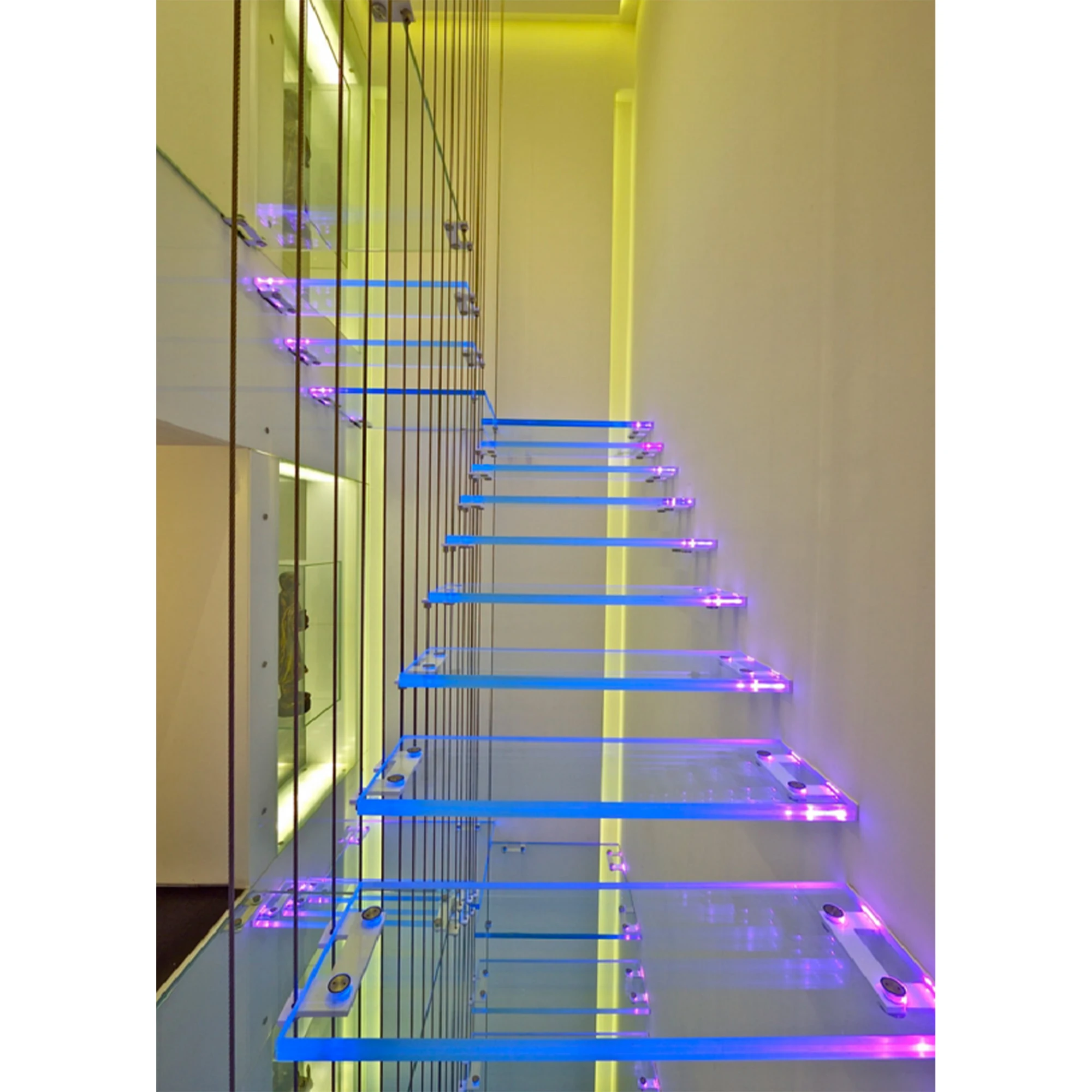 High Quality Staircase Step Tempered Glass Indoor Safety Laminated Glass Staircase
High Quality Staircase Step Tempered Glass Indoor Safety Laminated Glass Staircase