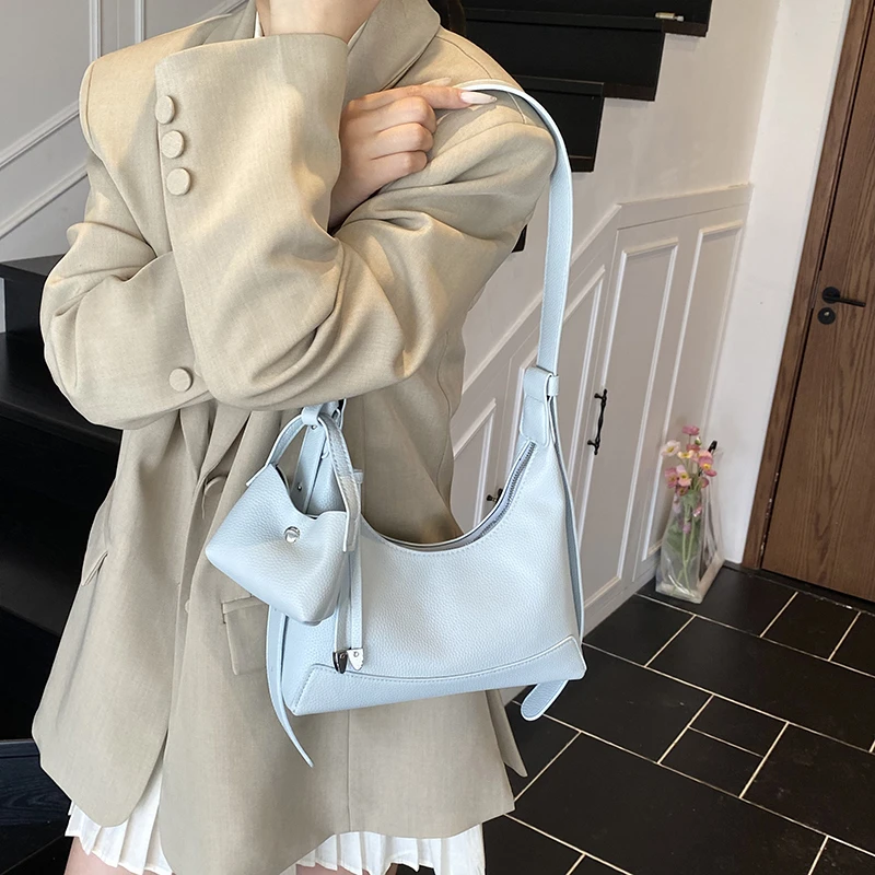 Premium Ladies Crossbody Bag Luxury Leather Designer Handbags Women's Shoulder Tote Elegant Office Travel Fashionable Accessory
Premium Ladies Crossbody Bag Luxury Leather Designer Handbags Women's Shoulder Tote Elegant Office Travel Fashionable Accessory
