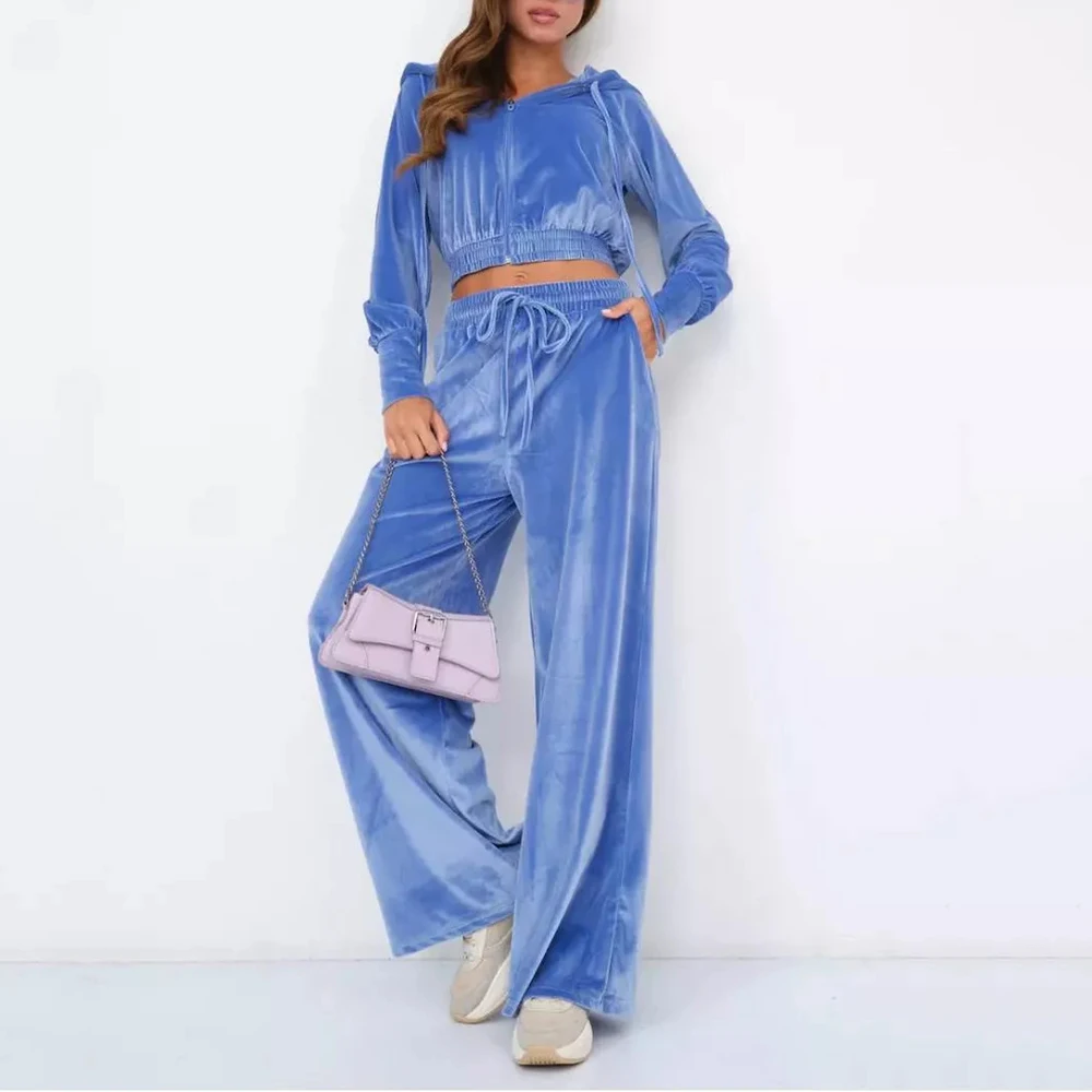 Новый бархатный комплект из двух предметов, осенние повседневные толстовки на молнии и спортивные брюки с высокой талией, одинаковый комплект, женский спортивный костюм
Новый бархатный комплект из двух предметов, осенние повседневные толстовки на молнии и спортивные брюки с высокой талией, одинаковый комплект, женский спортивный костюм
