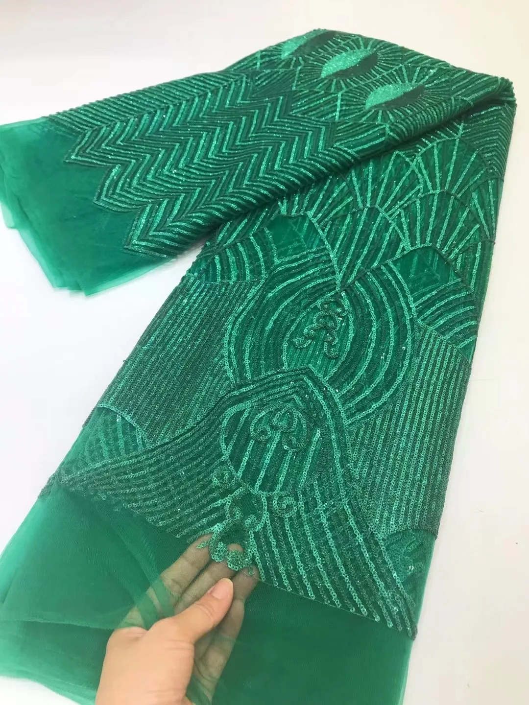 Green African Lace Fabric 2022 High Quality French Net Lace Material Fabric With Sequins Nigerian Lace For Evening Dress LJL2204
Green African Lace Fabric 2022 High Quality French Net Lace Material Fabric With Sequins Nigerian Lace For Evening Dress LJL2204