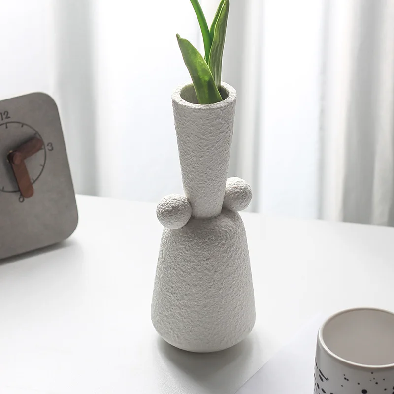 Simple geometric ins wind ceramic vase flower arrangement ornament flower dried flower home furnishings bedroom desktop
Simple geometric ins wind ceramic vase flower arrangement ornament flower dried flower home furnishings bedroom desktop