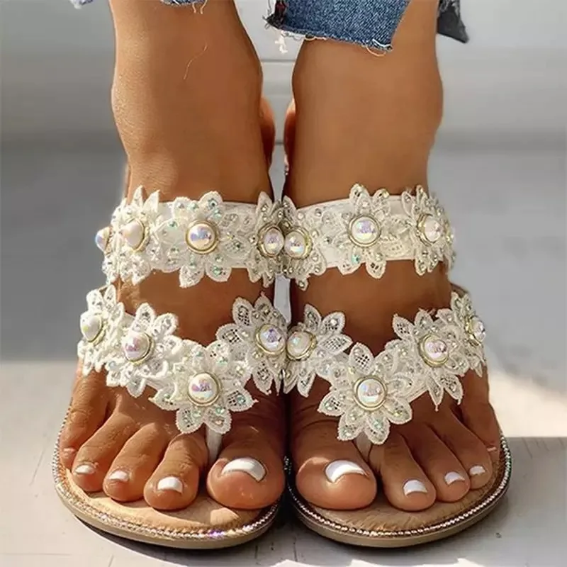 2022 Summer New Pearl Flower Plus Size Slippers Fashion Casual Slippers Flip Flops Beach Plus Size Flat Slippers for Women
2022 Summer New Pearl Flower Plus Size Slippers Fashion Casual Slippers Flip Flops Beach Plus Size Flat Slippers for Women