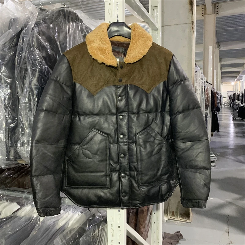 Real Leather Men's down Jaet eepskin Collar Faion Urban Sle Winter Coat Youth Fit Body Sli Patchwork Matte Fini
Real Leather Men's down Jaet eepskin Collar Faion Urban Sle Winter Coat Youth Fit Body Sli Patchwork Matte Fini