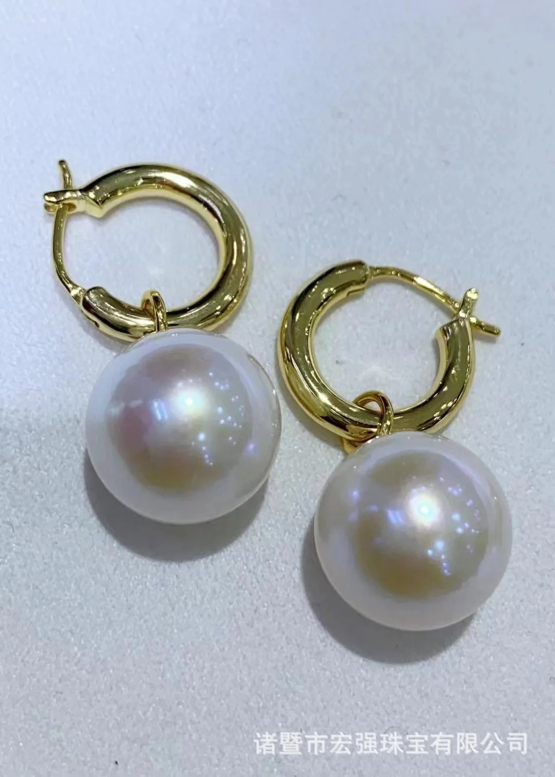 Gorgeous AAAA+++ Japan Akoya Round 10-11mm 11-12mm White Pearl Earrings 925
Gorgeous AAAA+++ Japan Akoya Round 10-11mm 11-12mm White Pearl Earrings 925