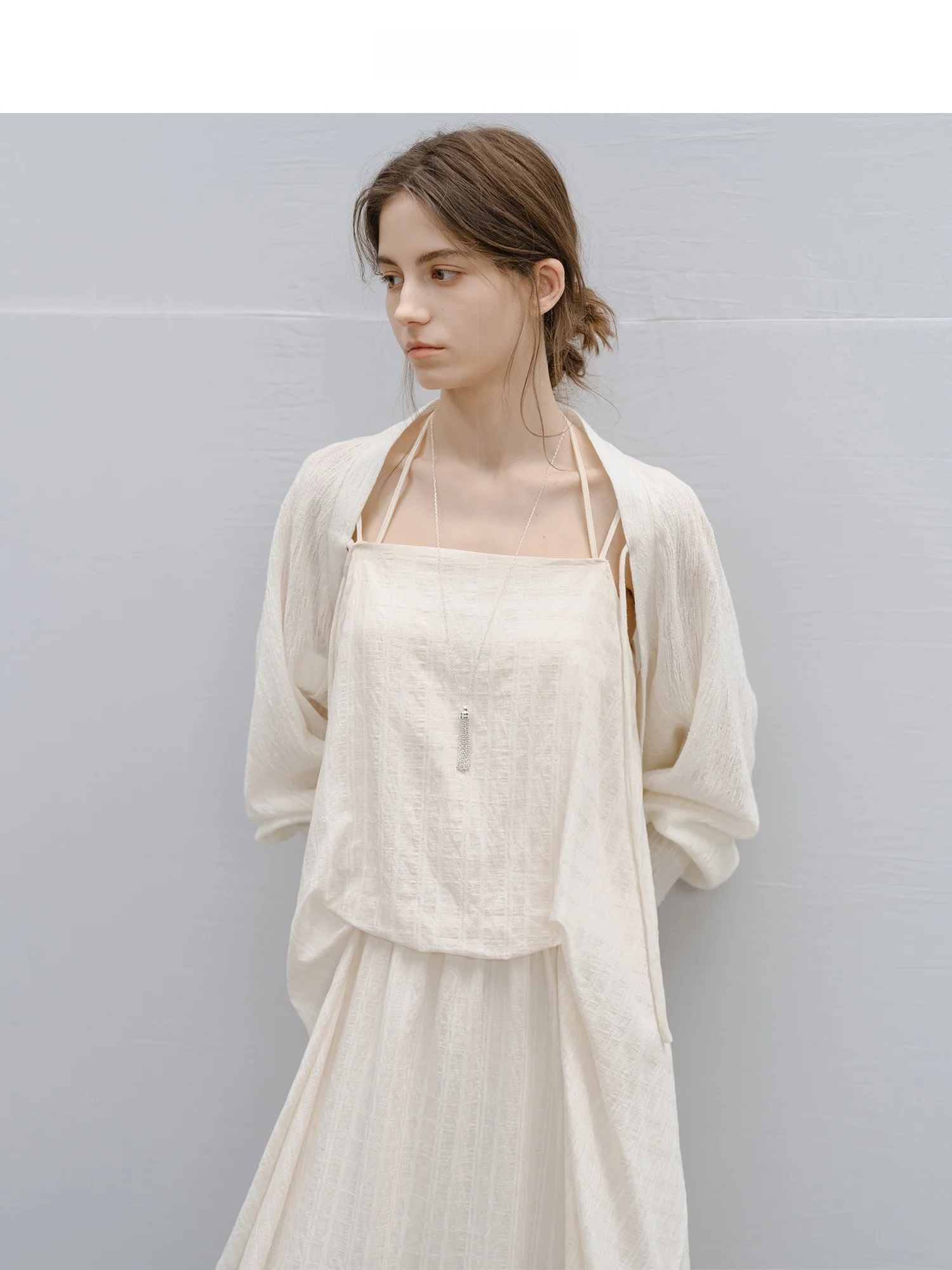 TAGEECHITA Faionable Loose Wool Blend Batwing Sve awl Lazy Feel Knitted Cardigan Spring Summer Women's ort Coat
TAGEECHITA Faionable Loose Wool Blend Batwing Sve awl Lazy Feel Knitted Cardigan Spring Summer Women's ort Coat