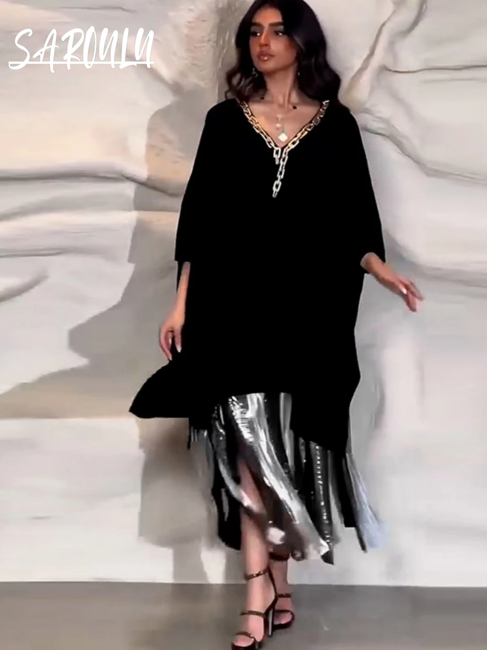 Black Glitter Chic Evening Dress With Golden Chains Beautiful V Neck Casual Date Travel Women Wear Elegant Stand Out at Events
Black Glitter Chic Evening Dress With Golden Chains Beautiful V Neck Casual Date Travel Women Wear Elegant Stand Out at Events