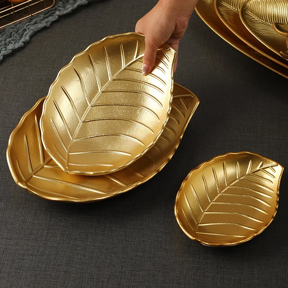 Nordic Style Snack Dish Big Love/Leaf/Pineapple Shape Candy Tray Golden Candy Dishes Plates Home Decor And Party Tableware Plate
Nordic Style Snack Dish Big Love/Leaf/Pineapple Shape Candy Tray Golden Candy Dishes Plates Home Decor And Party Tableware Plate