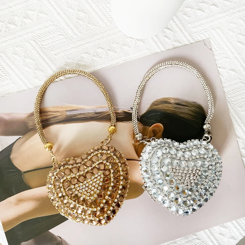 Luxury Small Bling Heart Shape Diamond Evening Clutch Rhinestones Purse Ladies Fashion Bag
Luxury Small Bling Heart Shape Diamond Evening Clutch Rhinestones Purse Ladies Fashion Bag