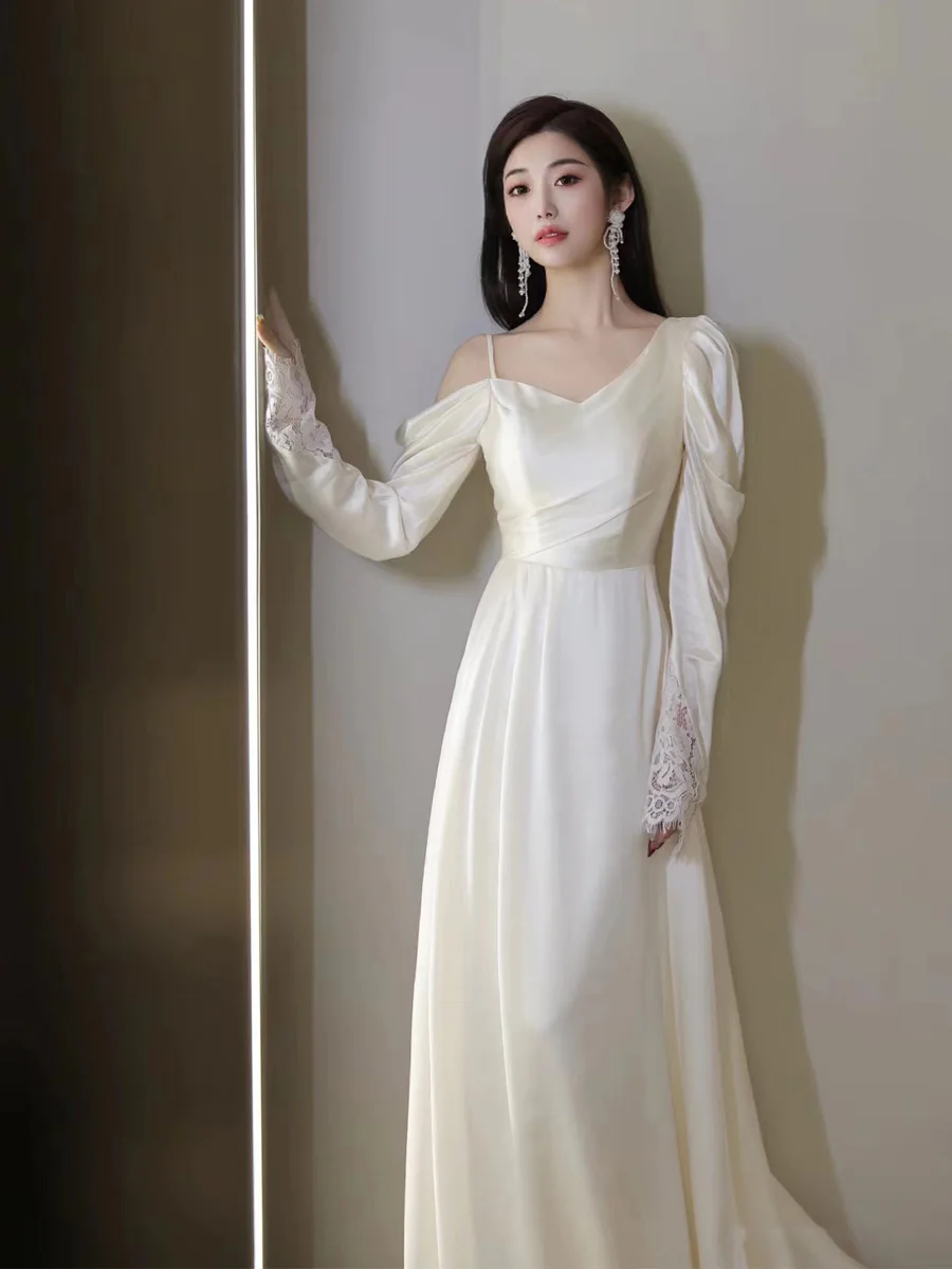 Элегантное атласное свадебное платье с длинными рукавами, легкое, роскошное, для церемоний и торжеств, с шлейфом
Элегантное атласное свадебное платье с длинными рукавами, легкое, роскошное, для церемоний и торжеств, с шлейфом