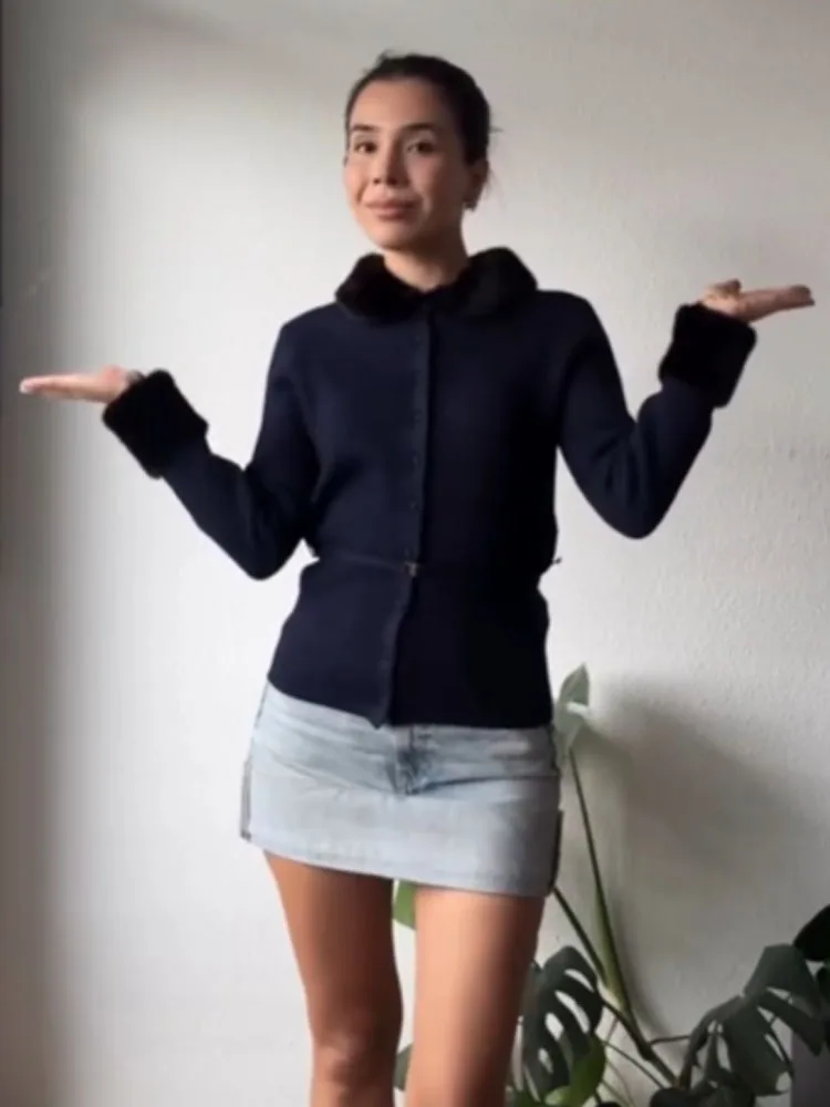 HH женские зимние новые модные универсальные вязаные топы с длинными рукавами и поясом, украшенные пуговицами, женские элегантные теплые кардиганы с лацканами
HH женские зимние новые модные универсальные вязаные топы с длинными рукавами и поясом, украшенные пуговицами, женские элегантные теплые кардиганы с лацканами