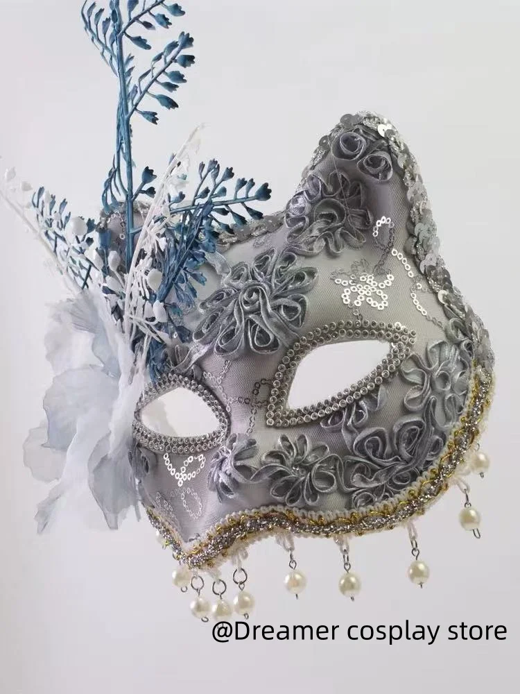 Three-dimensional Lace Fox Cat Face Half Face Mask Stage Masquerade Ball Beautiful Woman Party Adult Fake Mask Decoration
Three-dimensional Lace Fox Cat Face Half Face Mask Stage Masquerade Ball Beautiful Woman Party Adult Fake Mask Decoration