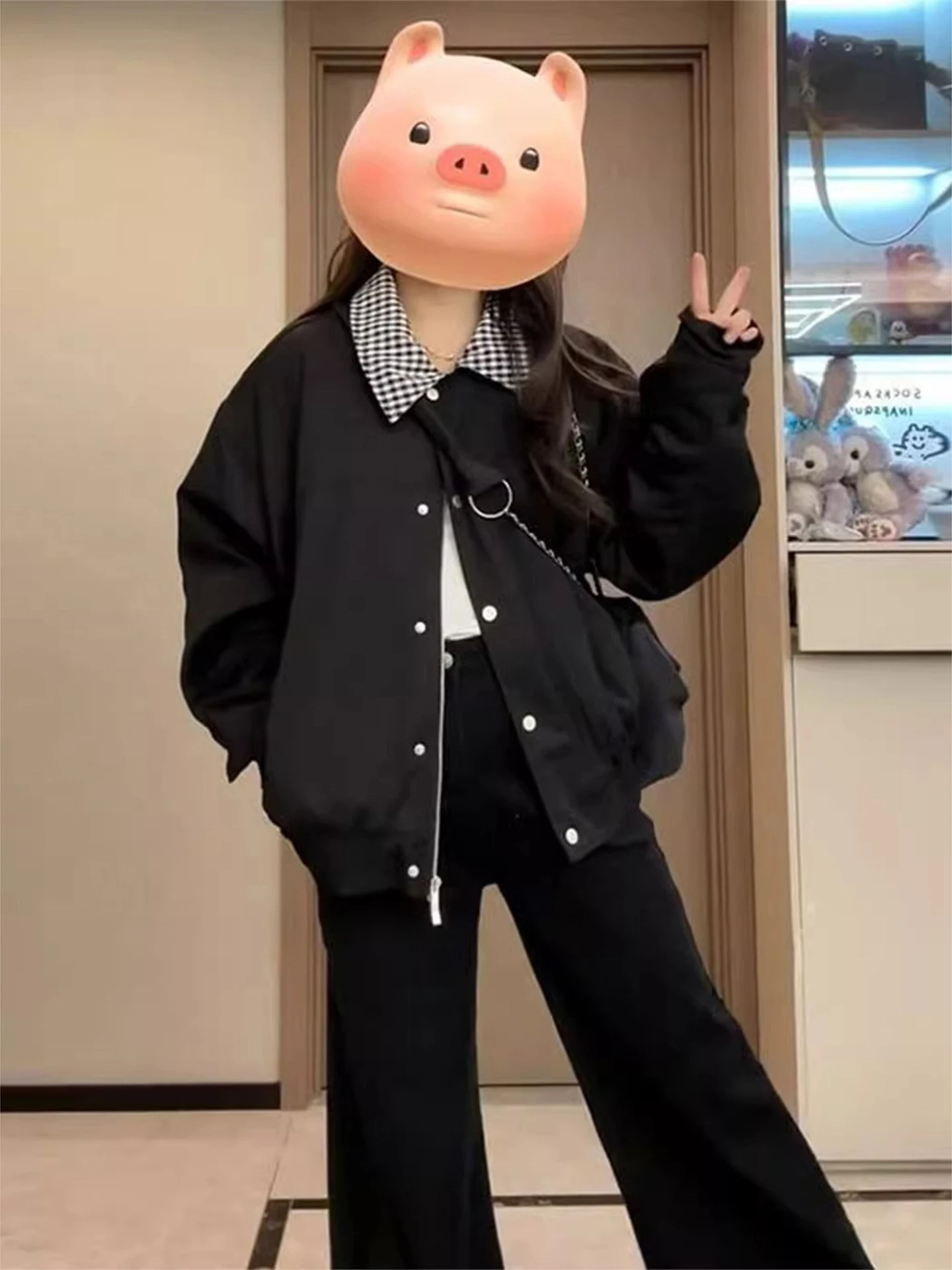 Американская женская куртка в клетку с вставками, весенне-осеннее свободное пальто с бейсбольным воротником, ветрозащитное, с длинными рукавами, стандартной длины
Американская женская куртка в клетку с вставками, весенне-осеннее свободное пальто с бейсбольным воротником, ветрозащитное, с длинными рукавами, стандартной длины